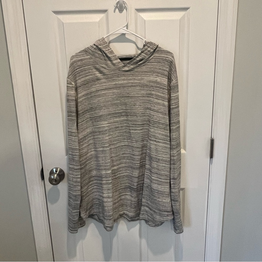 VRST Men’s Hoodie size XL